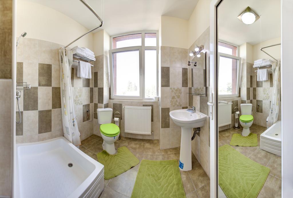 Hotel La Gil Bukarest Værelse billede