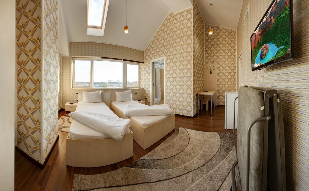 Hotel La Gil Bukarest Eksteriør billede