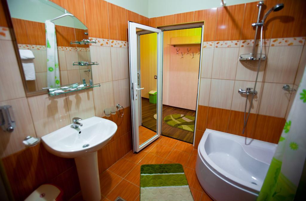 Hotel La Gil Bukarest Værelse billede