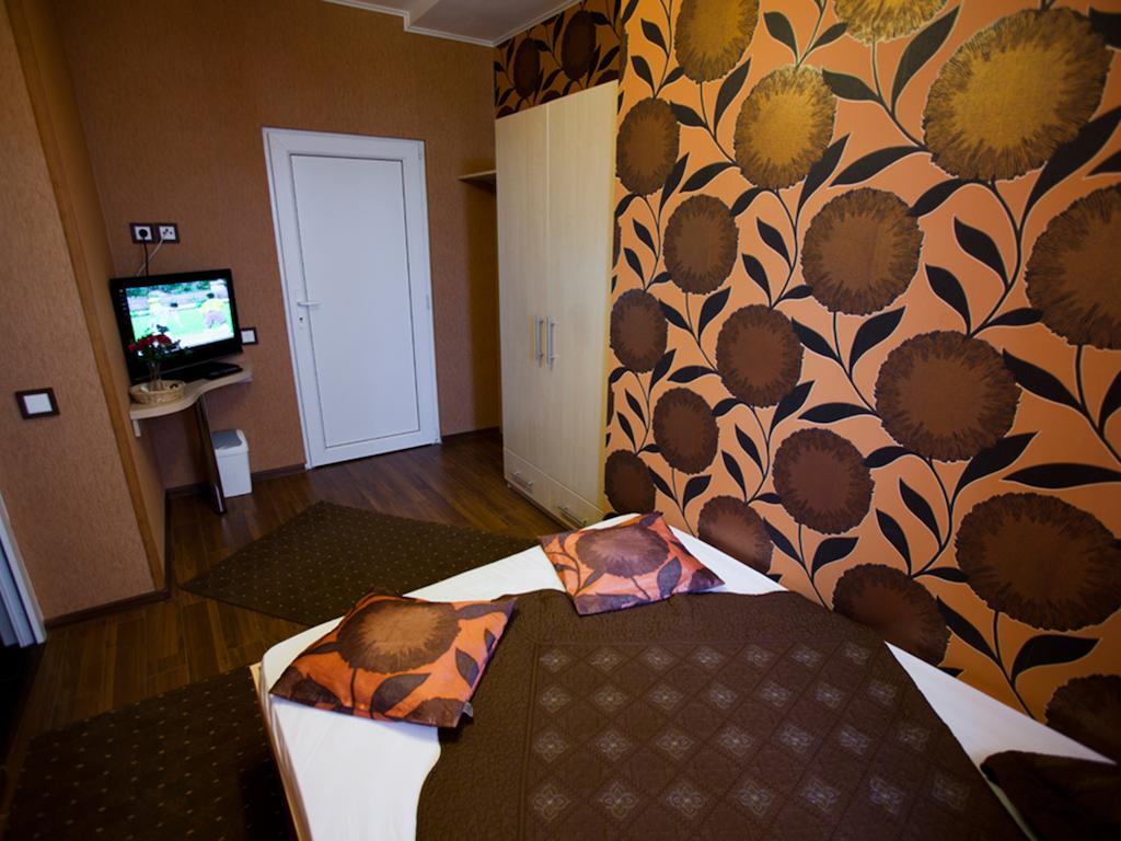 Hotel La Gil Bukarest Værelse billede