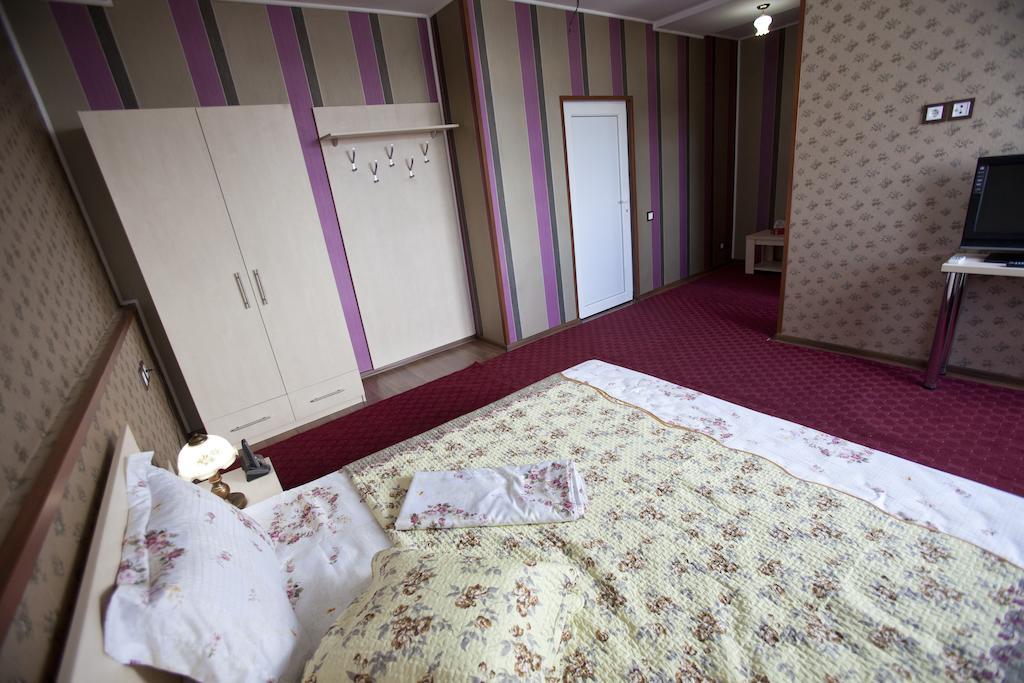 Hotel La Gil Bukarest Værelse billede