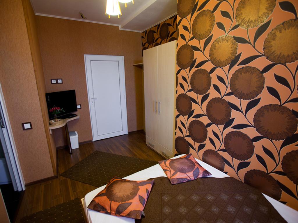 Hotel La Gil Bukarest Eksteriør billede