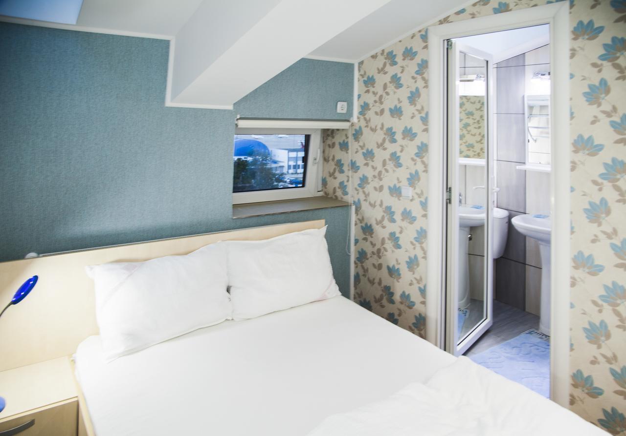Hotel La Gil Bukarest Eksteriør billede